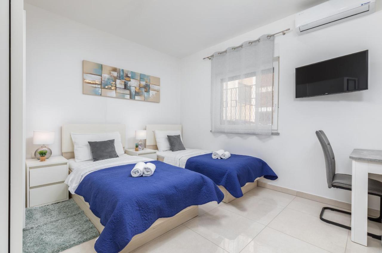 Marine Lux Apartments Pola Esterno foto