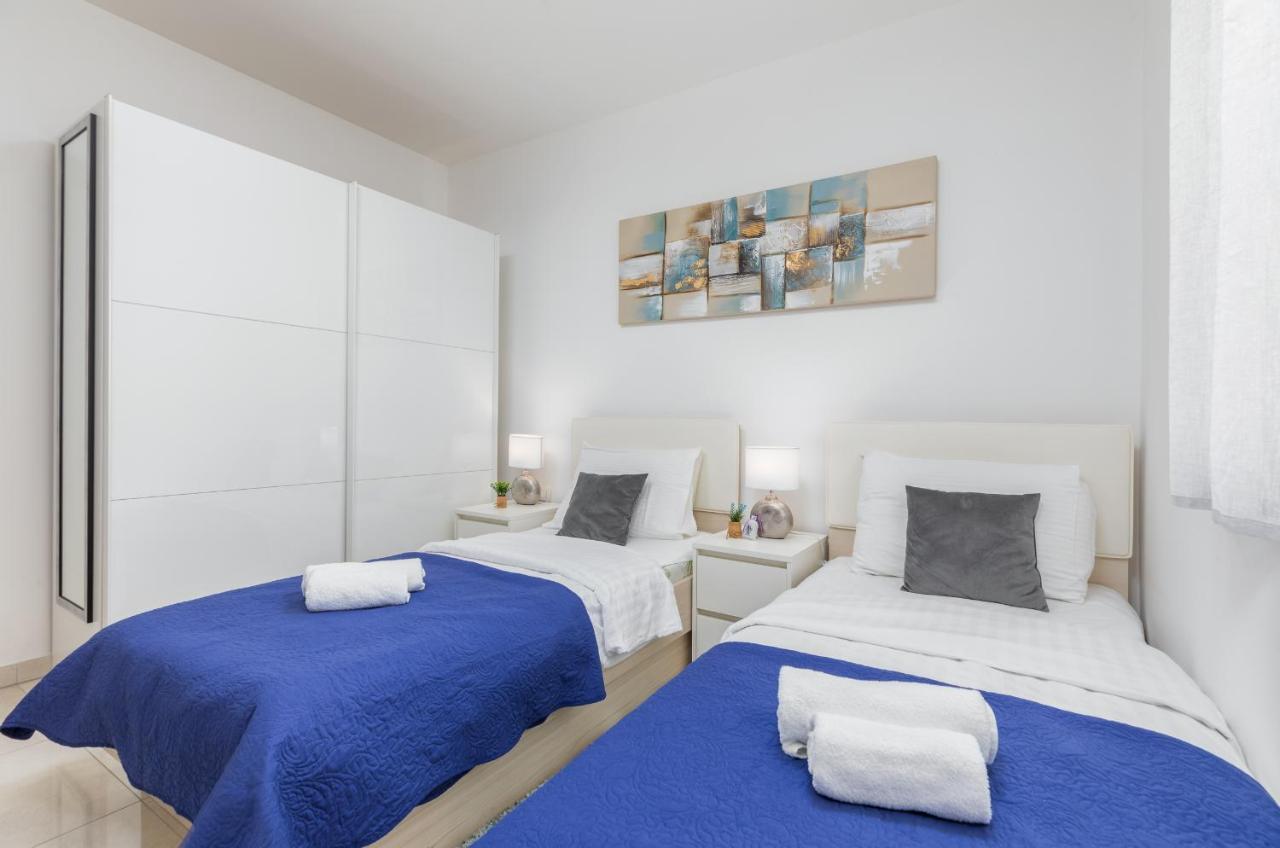 Marine Lux Apartments Pola Esterno foto