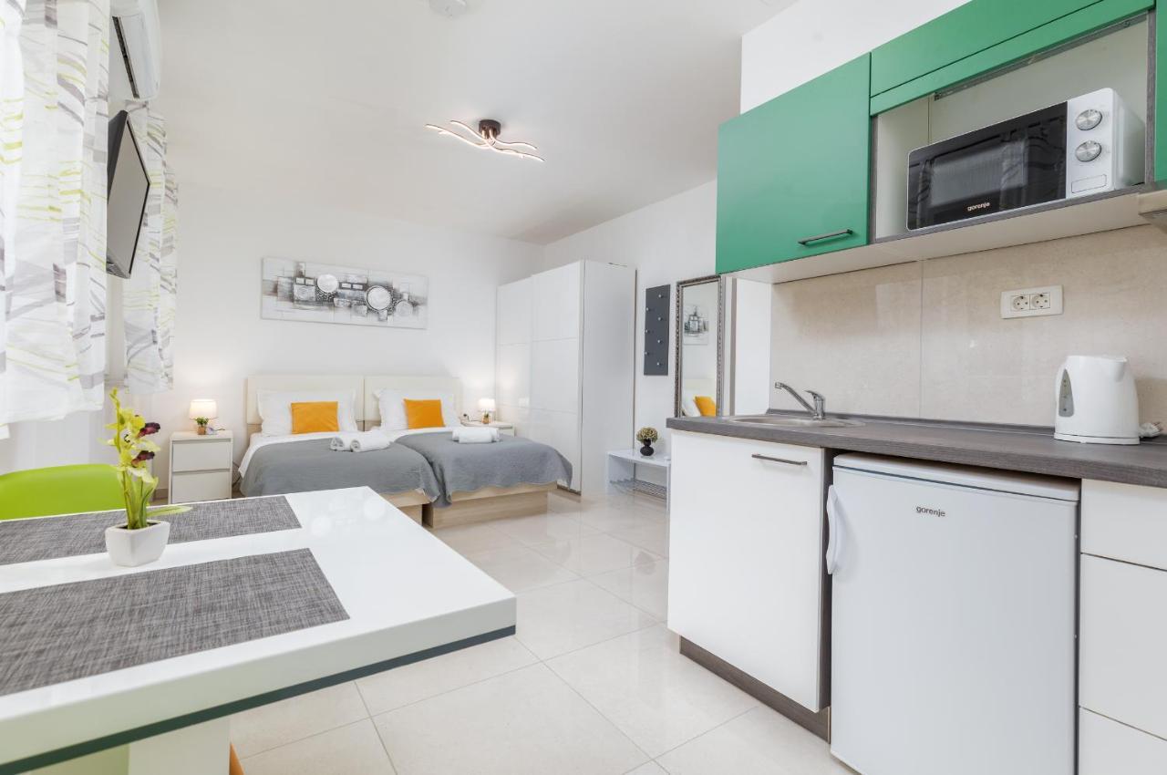 Marine Lux Apartments Pola Esterno foto